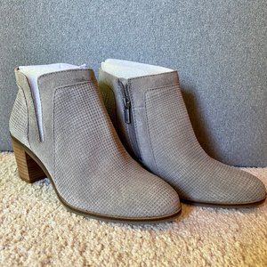 BRAND NEW IN THE BOX Lucky Brand Gray Ankle Boots